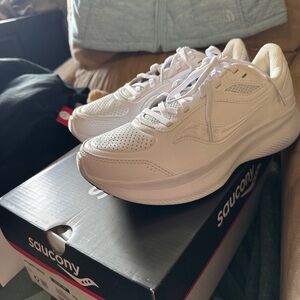 Saucony women’s  White Athletic Shoes 7.5